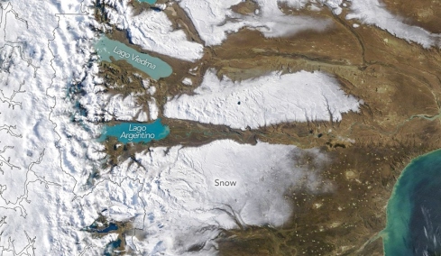 Εντυπωσιακές εικόνες από δορυφόρο της NASA με τη χιονισμένη έρημο της Παταγονίας
