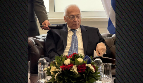 Ο γ.γ. του Άμυνας Αντώνης Οικονόμου αναγορεύτηκε σε Αρχιπλοίαρχο επί τιμή - Η άγνωστη ιστορία διαπραγμάτευσης για τα υποβρύχια 214