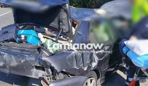 Τραυματίστηκε μητέρα σε τροχαίο στην Εθνική Αθηνών-Λαμίας: Το ΙΧ χτύπησε στις προστατευτικές μπάρες