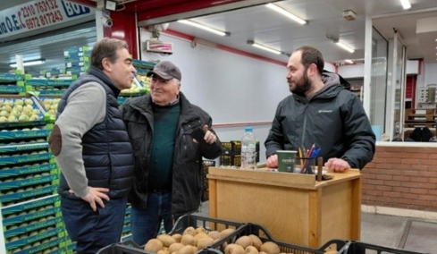 Μαργαρίτης Σχοινάς: Επισκέφθηκε την Κεντρική Λαχαναγορά Θεσσαλονίκης