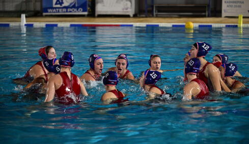 Αγκαλιά με την πρόκριση στο Final 4 του Τσάμπιονς Λιγκ πόλο γυναικών ο Ολυμπιακός, 17-12 την Σαμπαντέλ