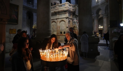 Δείτε live από τα Ιεροσόλυμα την τελετή Αφής του Αγίου Φωτός