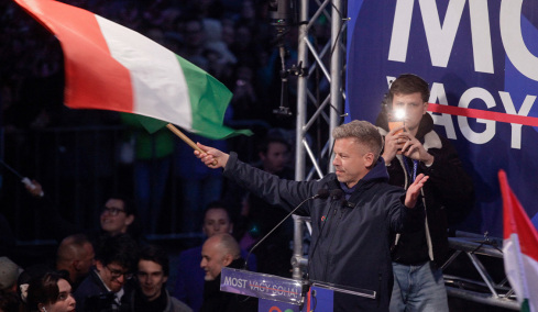 Πέτερ Μάγιαρ: Ο δικηγόρος που ξεκίνησε από το κόμμα του Όρμπαν, το σκάνδαλο που τον ανέδειξε και η πολιτική ατζέντα του νέου πρωθυπουργού της Ουγγαρίας
