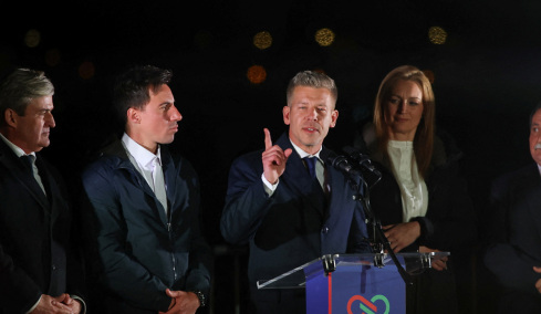 Σε αναμμένα κάρβουνα η Ρωσία μετά τη νίκη Μάγιαρ: «Θα μιλήσουμε αλλά δεν θα γίνουμε φίλοι» λέει ο νέος πρωθυπουργός της Ουγγαρίας