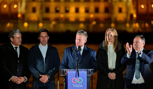 Ο Πέτερ Μάγιαρ κηρύσσει ιστορική νίκη στις εκλογές της Ουγγαρίας: «Τα καταφέραμε, ανακτήσαμε τη χώρα μας»  