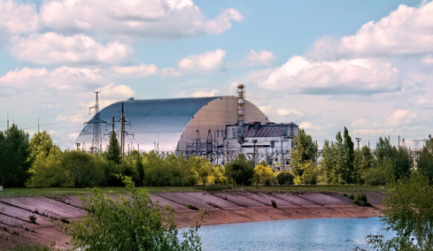 Η Ρωσία «φλερτάρει» με το πυρηνικό ατύχημα: Drones και πύραυλοι Kinzhal περνούν κοντά από το Τσερνόμπιλ, καταγγέλλει το Κίεβο