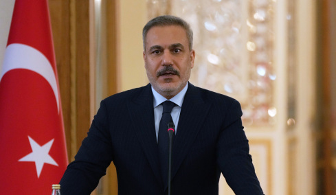 Τι κρύβεται πίσω από την επίθεση Φιντάν στην τριμερή Ελλάδας-Κύπρου-Ισραήλ: Ο περιφερειακός ανταγωνισμός της Άγκυρας με το Τελ Αβίβ και ο παράγοντας Τραμπ