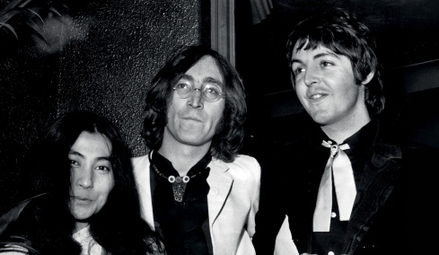 Τζον Λένον: Μυστικά και ψέματα χωρίς λογοκρισία - Ποιο πρόσωπο αμφισβήτησε τη σεξουαλικότητά του