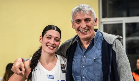 Η Μαριέλλα Φασούλα έτοιμη να αγωνιστεί στο WNBA και να κάνει πραγματικότητα το όνειρο που δεν μπόρεσε να πετύχει ο πατέρας της Παναγιώτης πριν από 40 χρόνια



