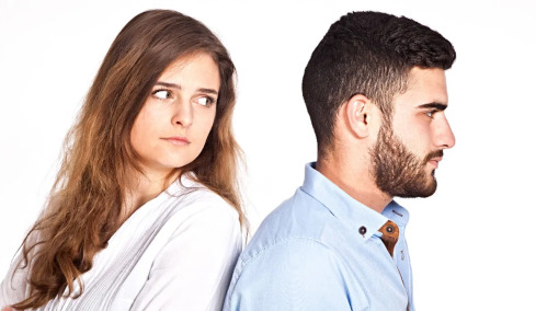 Ποιος είναι ο σύντροφος «φούσκα» που εξαφανίζεται όταν η σχέση σοβαρεύει