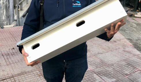 Βάζουν φωλιές για τα χελιδόνια και τις σταχτάρες σε διάφορα κτίρια της Αθήνας