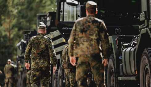 Wall Street Journal: Οι Ευρωπαίοι ετοιμάζουν εναλλακτικό σχέδιο αν ο Τραμπ βγάλει τις ΗΠΑ από το ΝΑΤΟ,  ο ρόλος της Γερμανίας
