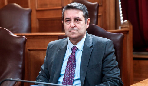 Διασωληνωμένος στη ΜΕΘ του Ευαγγελισμού ο Γιώργος Μυλωνάκης, διαγνώστηκε με ανεύρυσμα στον εγκέφαλο