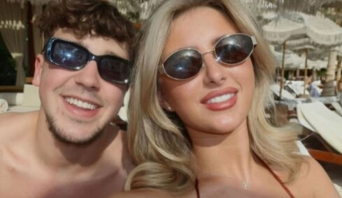 Ποδοσφαιριστής της Σέφιλντ Γιουνάιτεντ περιμένει το πρώτο του παιδί από την κόρη του προπονητή του