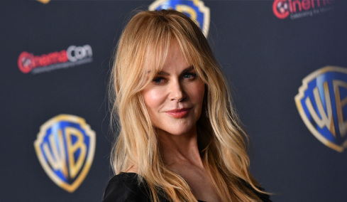 H Νικόλ Κίντμαν δέχτηκε σχόλια για το χτένισμα της: Κάποιοι έκαναν λόγο για περούκα και άλλοι ότι «μοιάζει σαν να σηκώθηκε μόλις από το κρεβάτι»