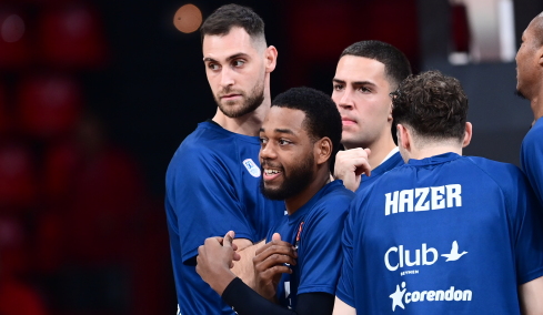 Γιώργος Παπαγιάννης: Αποθεώθηκε από τον κόσμο του Παναθηναϊκού κατά την είσοδο του στο T-Center, δείτε βίντεο

