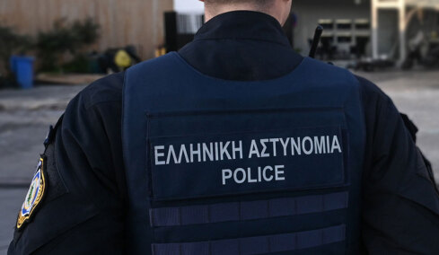 Τέσσερις φορές ισόβια στον πρώην αστυνομικό της Βουλής για τη σεξουαλική κακοποίηση των παιδιών του