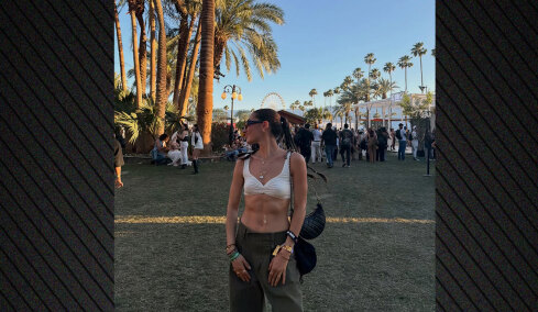 Δείχνει με περηφάνια τους κοιλιακούς της η κόρη του Μουρίνιο, φωτογραφίες


