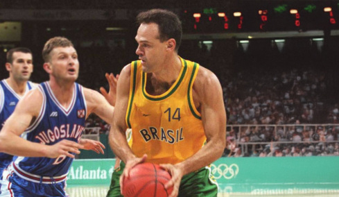 Πέθανε ο θρυλικός Βραζιλιάνος σκόρερ Όσκαρ Σμιντ στα 68 του, βίντεο και φωτογραφίες 