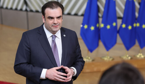 Πιερρακάκης: Η πρόταση του Φάμελλου για το υπερπλεόνασμα παραβιάζει τους ευρωπαϊκούς κανόνες