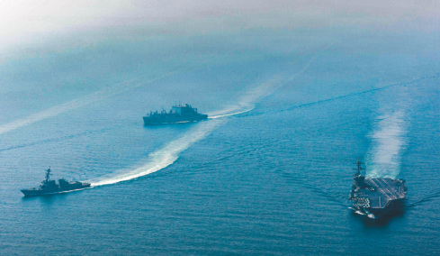 Μακριά από συμφωνία ΗΠΑ και Ιράν - Ούτε 24 ώρες δεν έμειναν ανοιχτά τα Στενά του Ορμούζ