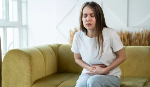 Αποφρακτικός ειλεός: Τι τον προκαλεί – Γιατί απαιτεί άμεση αντιμετώπιση