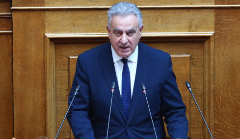 Αδιανόητος εκνευρισμός του ΠΑΣΟΚ για Καββαδά, συμμετείχε στην εταιρία της γυναίκας του ως απλός μέτοχος απαντά η κυβέρνηση