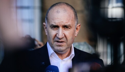 Νίκη του Ράντεφ στη Βουλγαρία, πρώτη φορά αυτοδύναμη κυβέρνηση έπειτα από οκτώ αναμετρήσεις