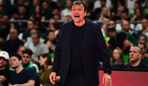 Παναθηναϊκός - Μονακό: Ο Αταμάν πήρε τάιμ άουτ μόλις στο 1:57 μετά την έναρξη του ματς