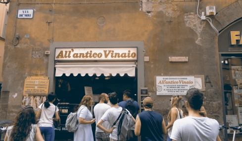 All’Antico Vinaio: Ουρές έξω από ένα από τα καλύτερα στέκια για σάντουιτς στον κόσμο
