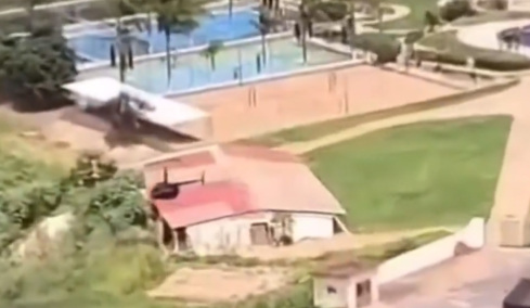 Δείτε βίντεο: Η στιγμή που ελικόπτερο στη Βραζιλία, με τετραμελή οικογένεια, συντρίβεται λίγο μετά την απογείωση