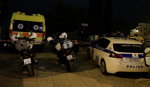 Νεκρός 25χρονος στον Άγιο Δημήτριο: Γιος υψηλόβαθμου αξιωματικού της ΕΛΑΣ, φέρει τραύμα από μαχαίρι στην καρδιά