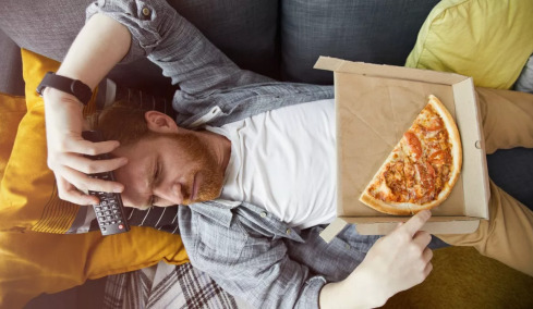 Οστεοαρθρίτιδα: Επικίνδυνα και για το γόνατο τα υπερεπεξεργασμένα τρόφιμα
