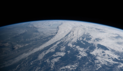 Νέες εντυπωσιακές εικόνες από την αποστολή Artemis II: Το βίντεο της Κριστίνα Κοχ σε απόσταση 54.400 χλμ. από την Γη