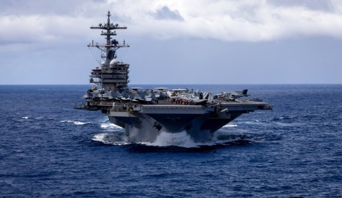 Το αεροπλανοφόρο George Bush καταφθάνει στη Μέση Ανατολή