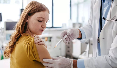 Πόσες ζωές σώζονται όταν τα παιδιά κάνουν τα απαραίτητα εμβόλια – Ελληνική μελέτη
