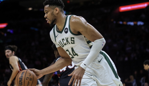 Γιάννης Αντετοκούνμπο: Στο στόχαστρο των  Μπλέιζερς ο Έλληνας σούπερ σταρ