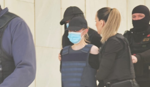 Άγιος Δημήτριος: Η 20χρονη είχε προτρέψει τον δράστη να μην πάει στο ραντεβού με το θύμα, λέει ο δικηγόρος της