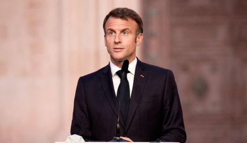 Το δείπνο για τον Μακρόν στο Προεδρικό:  Ποιοι πολιτικοί, επιχειρηματίες και προσωπικότητες του πολιτισμού θα δώσουν το παρών