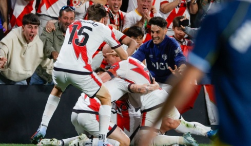 La Liga: «Χρυσό» τρίποντο στο 87’ για τη Ράγιο, ζωντανή η Λεβάντε στη μάχη της παραμονής, δείτε τα γκολ