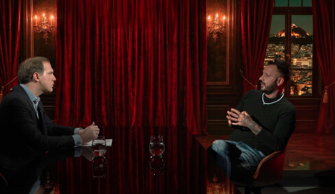 Παρασκευάς Κοντόπουλος στο protothema: Από τη ΜΕΘ, στα viral μαθήματα χορού - «Ταπεινώνομαι για να απελευθερωθούν οι άλλοι»
