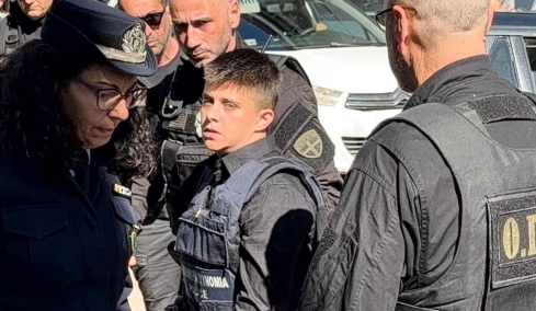 Στην ανακρίτρια Αμαλιάδας η Ειρήνη Μουρτζούκου: «Δεν σκότωσα τον Παναγιωτάκη», είπε στους δημοσιογράφους