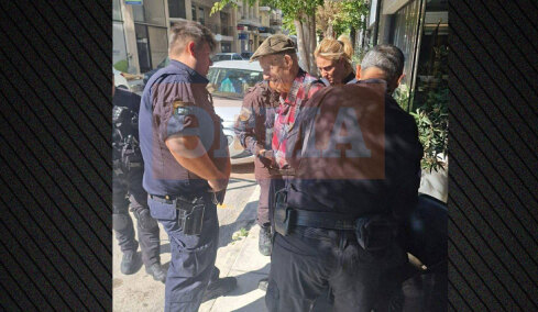 Η επιστολή που άφησε ο 89χρονος πιστολέρο: Μου φέρθηκαν σαν σκυλί στην Ελλάδα, λύσσαξα και κάποια μέρα θα πάω στα γραφεία τους να τους δαγκώσω