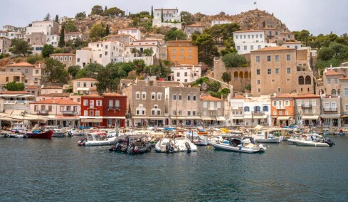 Τρεις μεθυσμένοι αλλοδαποί αναστάτωσαν την Ύδρα: Έκαναν επεισόδιο σε εστιατόριο, προσπάθησαν να εισβάλουν σε σπίτι και επιτέθηκαν σε αστυνομικούς