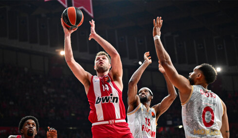 Ολυμπιακός - Μονακό 31-25 (Β' περίοδος): Παίρνουν διαφορά οι ερυθρόλευκοι, live 