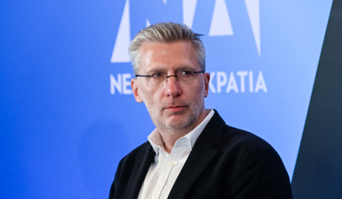 Ο Σκέρτσος απαντά στις γαλάζιες γκρίνιες: Το επιτελικό κράτος δεν είναι φέουδα όπου κάθε υπουργός κάνει ό,τι του κατέβει στο κεφάλι