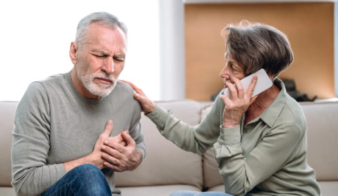 Εγκεφαλικό επεισόδιο: Οι 7 κινήσεις που σώζουν ζωές – Τι να κάνετε άμεσα
