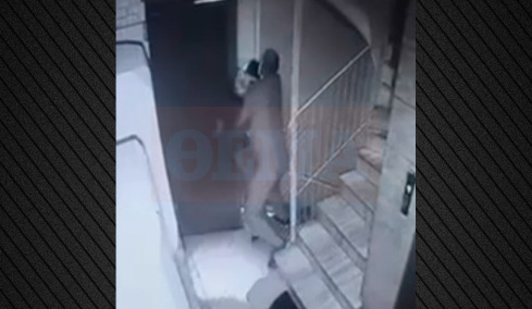 Αστυνομικός εκτός υπηρεσίας συνέλαβε 34χρονο διαρρήκτη στον Κολωνό, ο δράστης του επιτέθηκε με κατσαβίδι, δείτε βίντεο 
