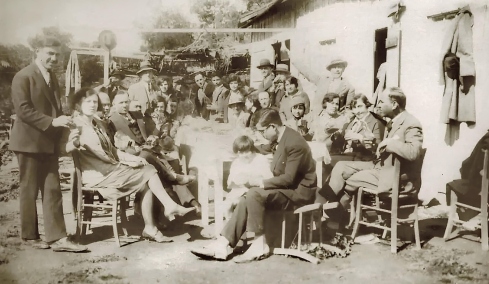 Κυριακάτικες επιδρομές: Τα βάσανα όσων παραθερίζουν κοντά στην Αθήνα  