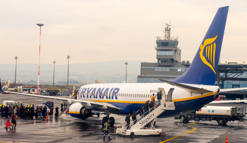 H Ryanair φεύγει από το αεροδρόμιο «Μακεδονία», ενημέρωσε τους εργαζομένους της για το κλείσιμο της βάσης της